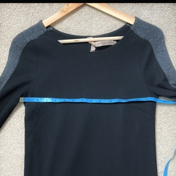 Bailey 44 Dress Sheath Black Grey Sleeve Colorblock Stretch Knit Long Sleeve LBD - Picture 4 of 11